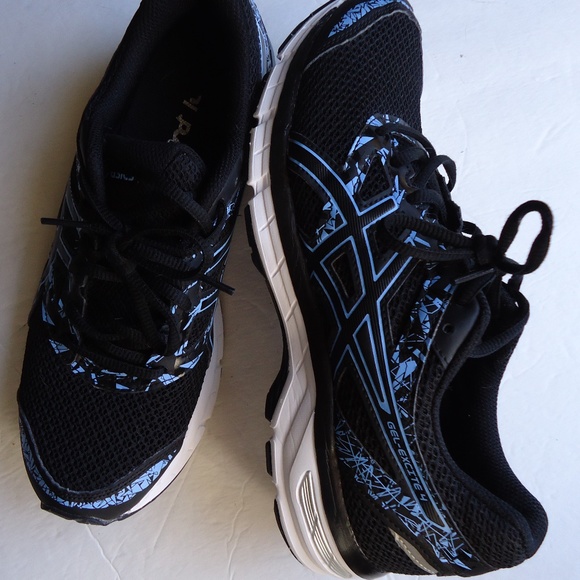 Asics Shoes - SIZE 7.5. ASICS GEL EXCITE 4 training running sneakers shoes.